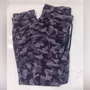 Size 4 Lululemon camo joggers
